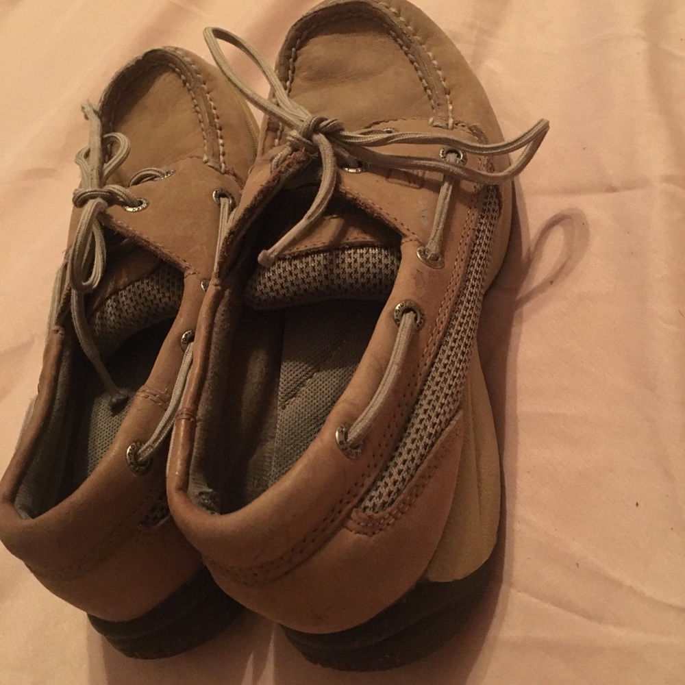 Sperry size 6M